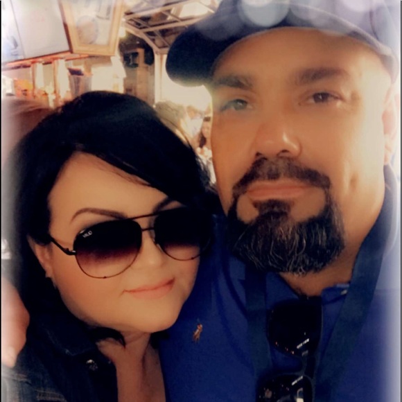 Meet your Posher, Triunfo - Picture 2 of 2